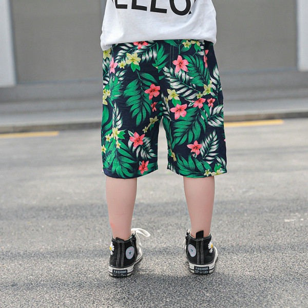 Bērnu šorti zēniem ar ziedu rakstu