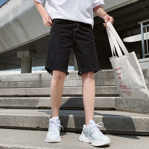 Blugi pentru bărbați de vară până la genunchi