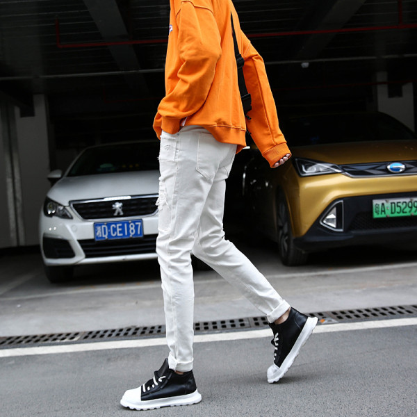 Ανδρικά τζιν με σκισμένα μοτίβα - δύο μοντέλα