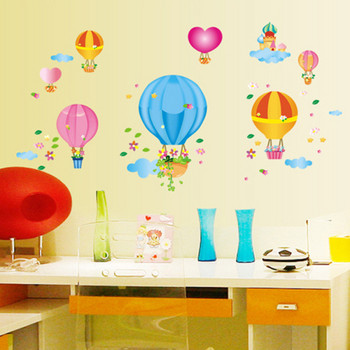 Самозалепващ се стикер за стена във формата на летящ балон подходящ за детска стая