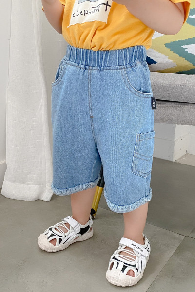 Παιδικό κοντό τζιν για αγόρια με ελαστική μέση και τσέπες