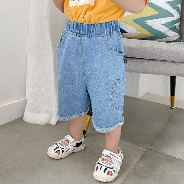 Παιδικό κοντό τζιν για αγόρια με ελαστική μέση και τσέπες