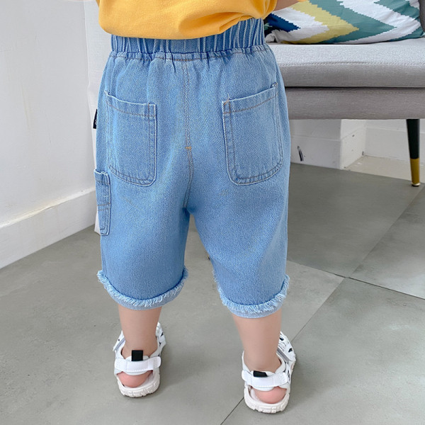 Παιδικό κοντό τζιν για αγόρια με ελαστική μέση και τσέπες