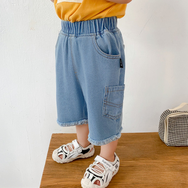 Παιδικό κοντό τζιν για αγόρια με ελαστική μέση και τσέπες