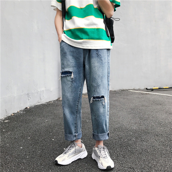 Νέο μοντέλο τζιν άνοιξης-καλοκαιριού με σκισμένα μοτίβα