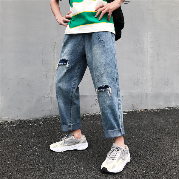 Νέο μοντέλο τζιν άνοιξης-καλοκαιριού με σκισμένα μοτίβα