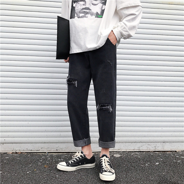 Νέο μοντέλο τζιν άνοιξης-καλοκαιριού με σκισμένα μοτίβα