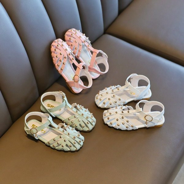 Bērnu sandales meitenēm no eko ādas ar metāla elementiem