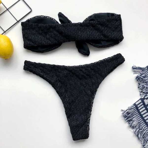 Uus kaheosaline musta värvi ujumistrikoo mudel