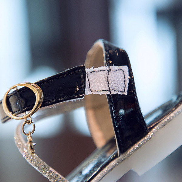 Casual παιδικά σανδάλια με πέτρες και επίπεδη σόλα