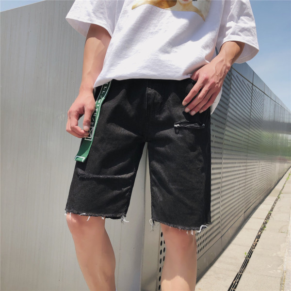 Modern rövid nyári farmer, szakadt motívumokkal