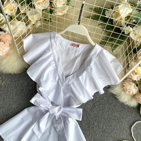 Cămașă de damă cu decolteu spitz și panglică în alb și albastru