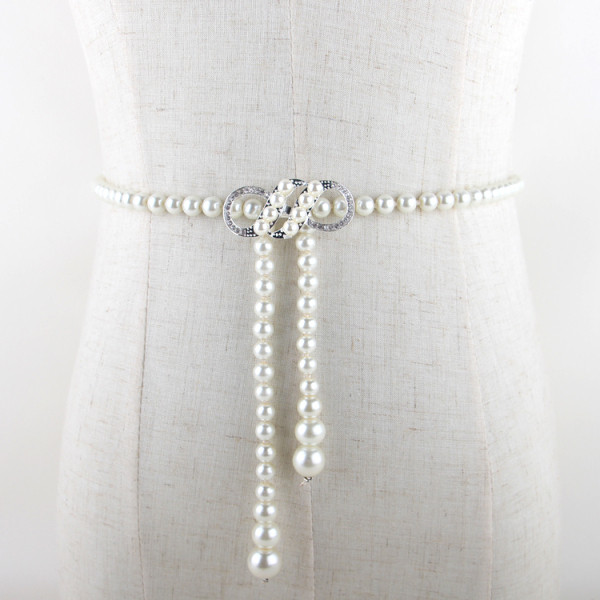 Moodne naiste vöö pärlite ja metallelementidega