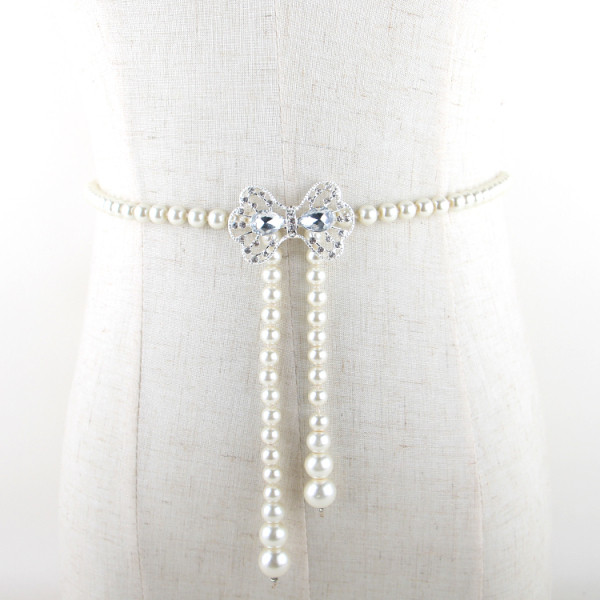 Moodne naiste vöö pärlite ja metallelementidega