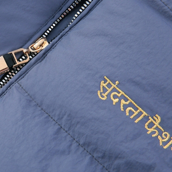 Γυναικείο μοντέρνο κοντό γιλέκο με κουκούλα και τσέπες