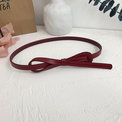 Moodne naiste nahast vöö sobib särkidele