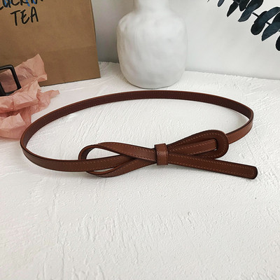 Moodne naiste nahast vöö sobib särkidele