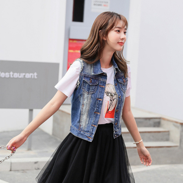 Moderna sieviešu īsā džinsa veste ar kabatām un pogām