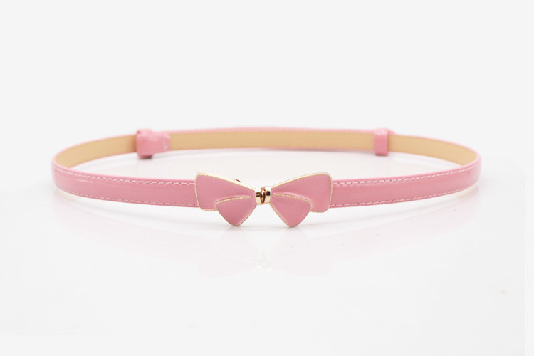 Γυναικεία ζώνη με αγκράφα σε σχήμα κορδέλας