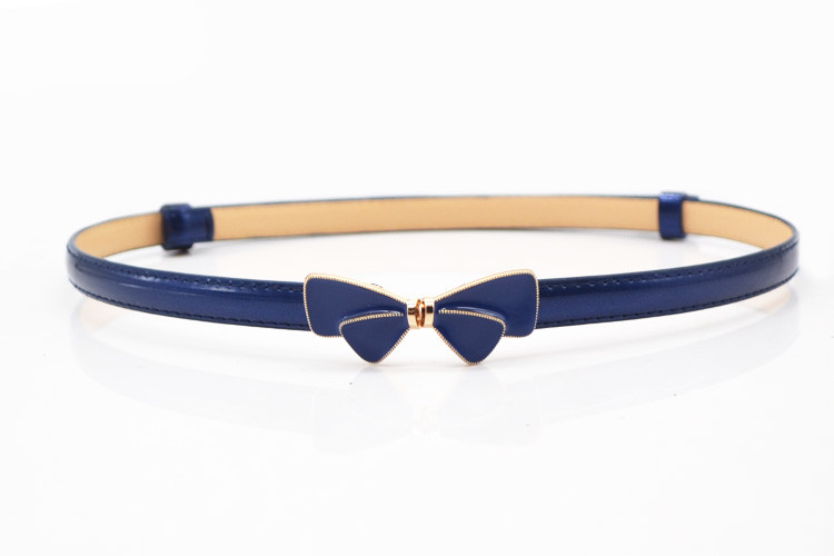 Γυναικεία ζώνη με αγκράφα σε σχήμα κορδέλας