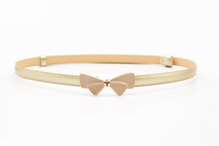 Γυναικεία ζώνη με αγκράφα σε σχήμα κορδέλας