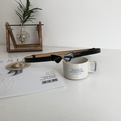 Σύγχρονη γυναικεία ρυθμιζόμενη ζώνη με κορδέλα