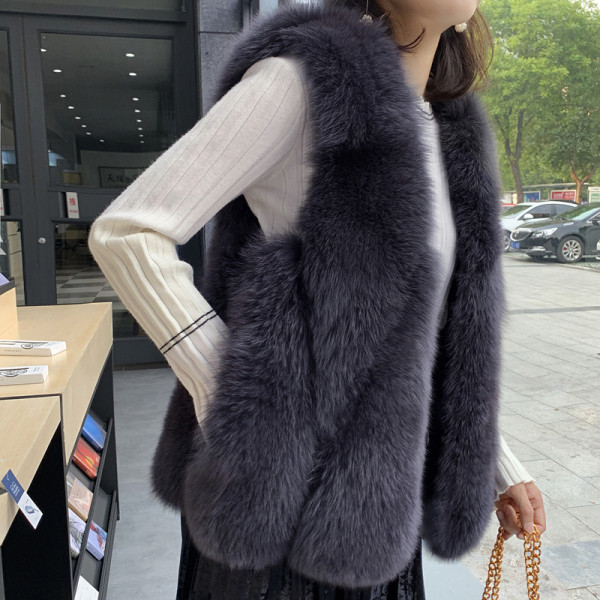 Vesta de dama model NOU cu par Model Slim