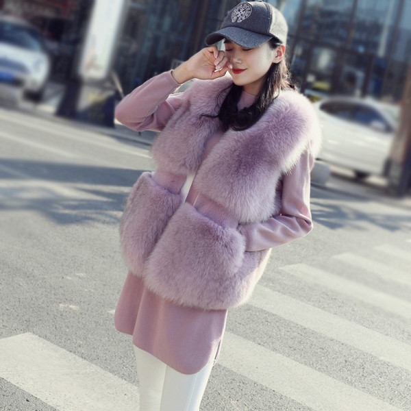 Κομψό γυναικείο κοντό γιλέκο 