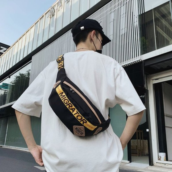 Kasdienis vyriškas krepšys su užrašu ir tekstiline rankena