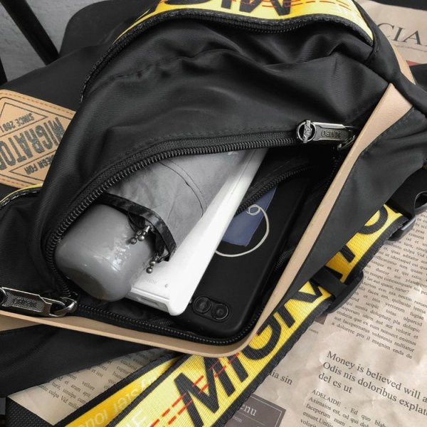 Kasdienis vyriškas krepšys su užrašu ir tekstiline rankena