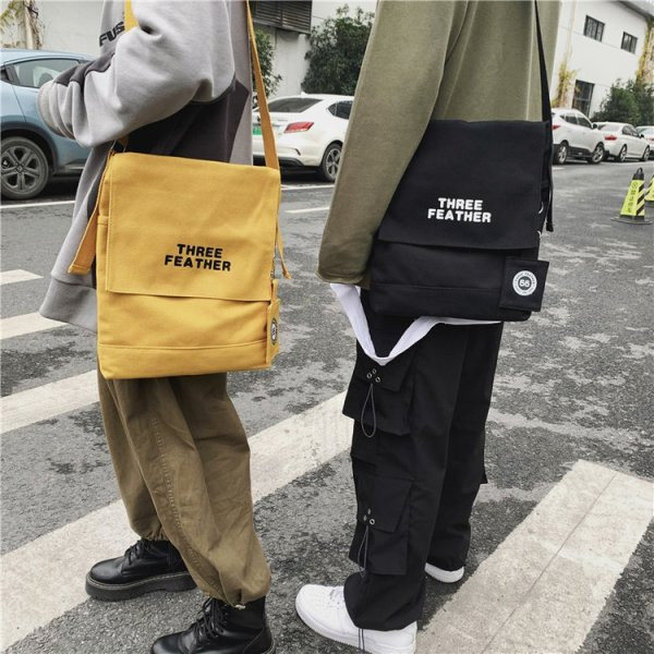 Svakodnevna muška tekstilna torba sa natpisom