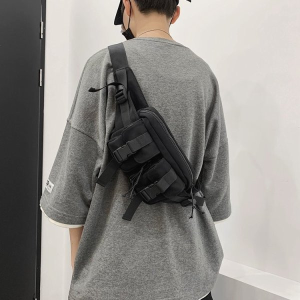 Ανδρική υφασμάτινη τσάντα με φερμουάρ και λαβή πάνω από τον ώμο