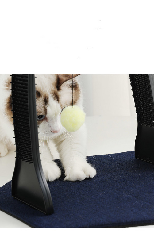 Πλαστική χτένα για γάτες με  παιχνίδι