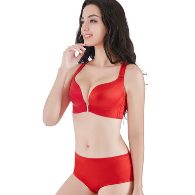 Apakšveļas komplekts ar tauriņu izšuvumu