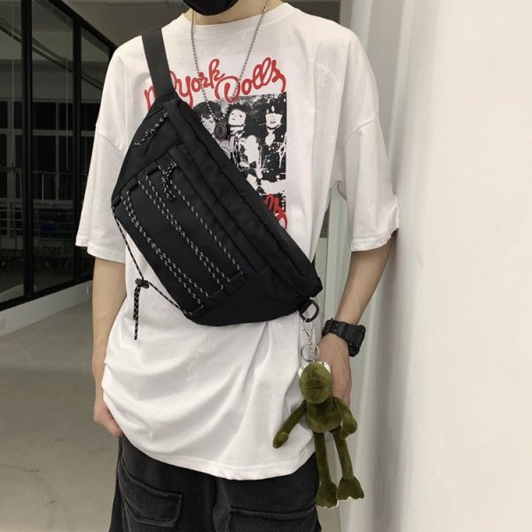 Καθημερινή ανδρική τσάντα πάνω από τον ώμο και φερμουάρ