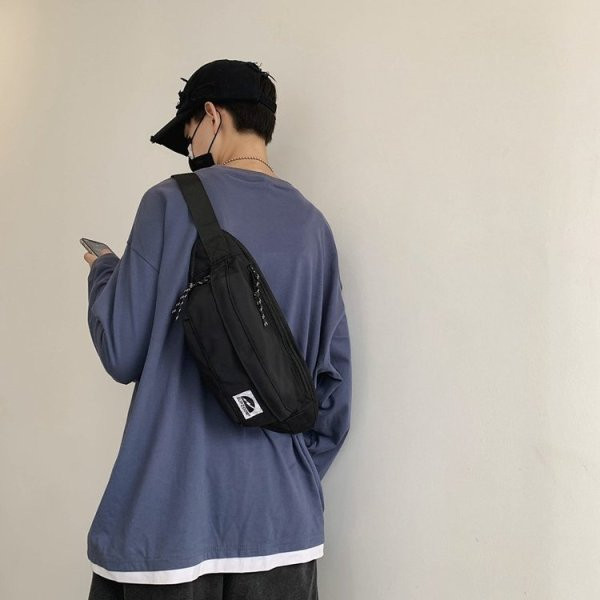 Alkalmi férfi válltáska cipzárral és textil fogantyúval