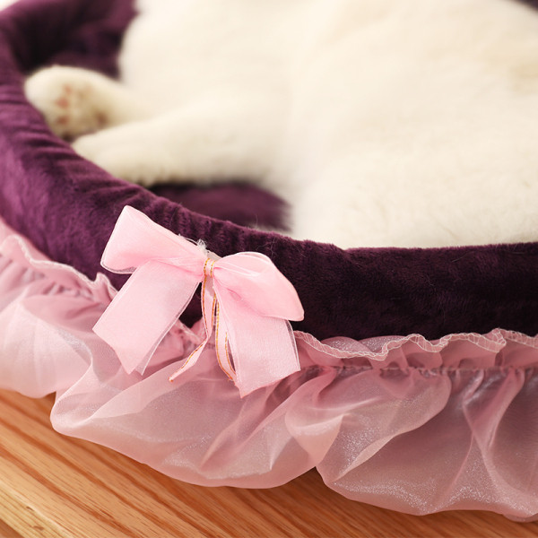 Katės lova su tiuliu