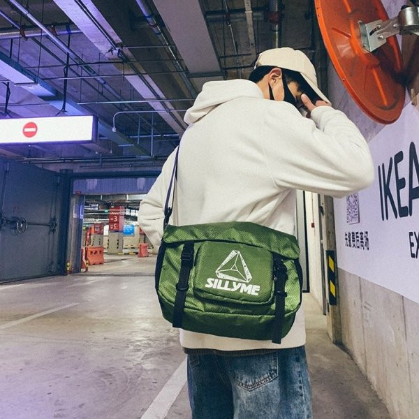 Vīriešu ikdienas tekstila soma ar garu rokturi un uzrakstu