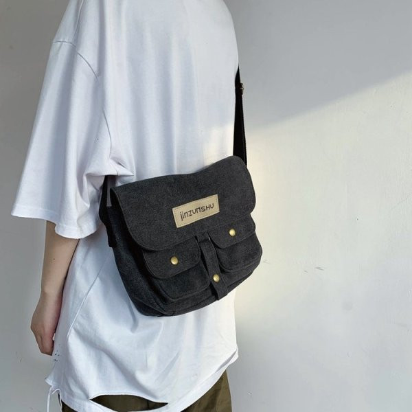 Ανδρική καθημερινή υφασμάτινη τσάντα με τσέπες και μακριά λαβή