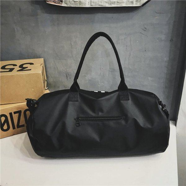 Ανδρική καθημερινή τσάντα με μακρές και κοντές λαβές κατάλληλη για ταξίδια