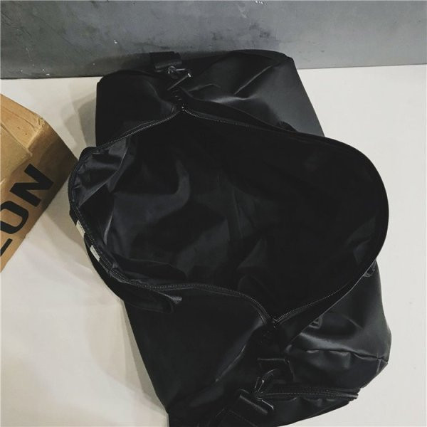 Ανδρική καθημερινή τσάντα με μακρές και κοντές λαβές κατάλληλη για ταξίδια