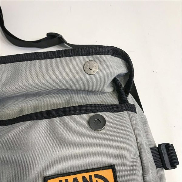 Ikdienas vīriešu soma ar apdruku un augstu rokturi