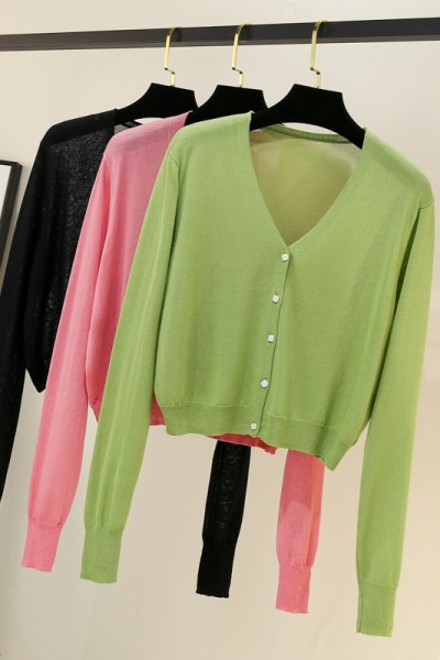 Moderna sieviešu veste ar špica kakla izgriezumu un nagiem