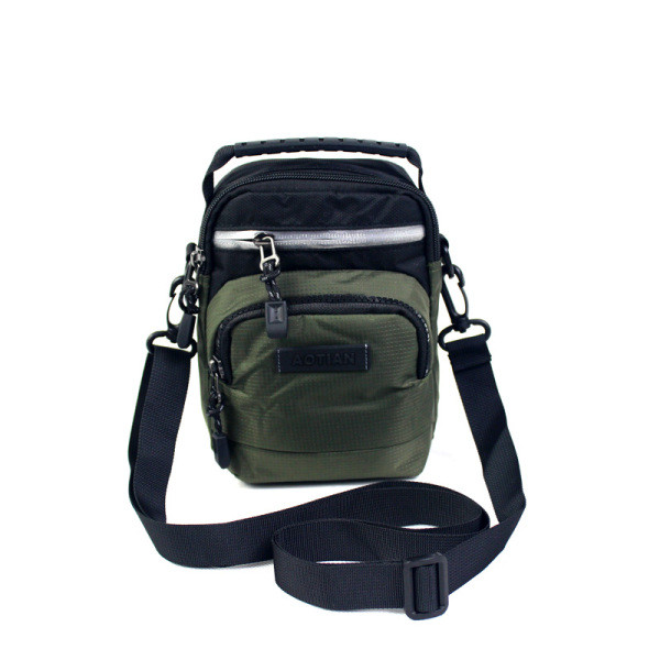 Vīriešu ūdensizturīga soma ar gariem un īsiem rokturiem