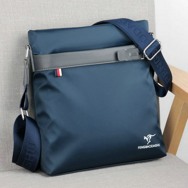 Férfi textiltáska hosszú füllel és cipzárral