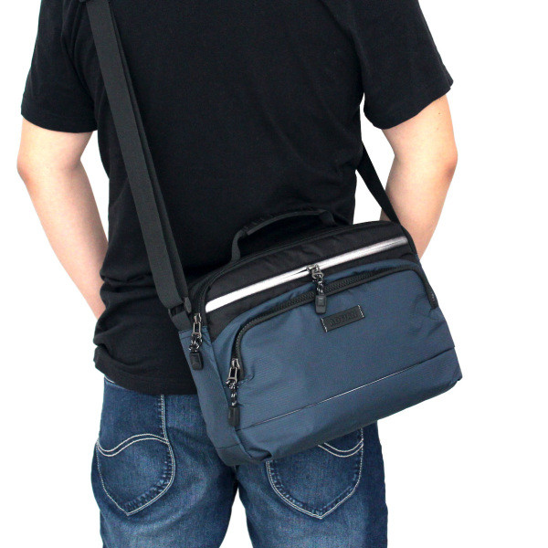 Ανδρική τσάντα casual με φερμουάρ και μακριά λαβή