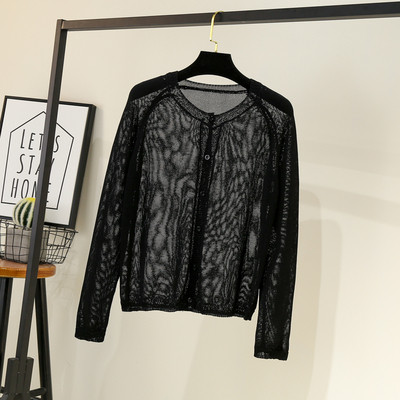 Uue mudeli naiste kampsun ovaalse dekoltee ja nööpidega