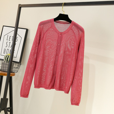 Uue mudeli naiste kampsun ovaalse dekoltee ja nööpidega