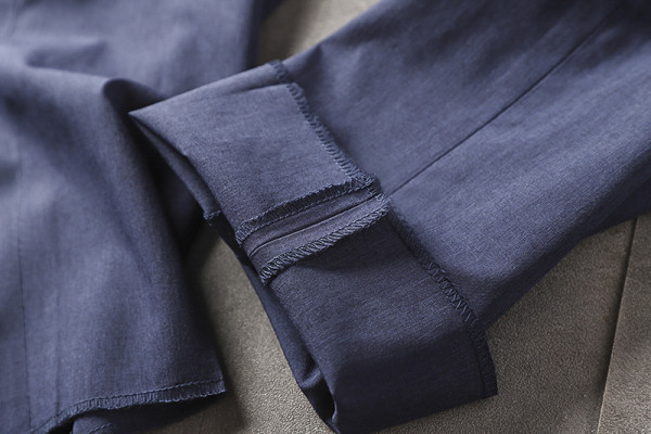 Μοντέρνο ανδρικό παντελόνι με τσέπες