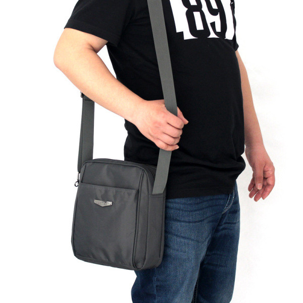 Vīriešu tekstila soma ar garu rokturi